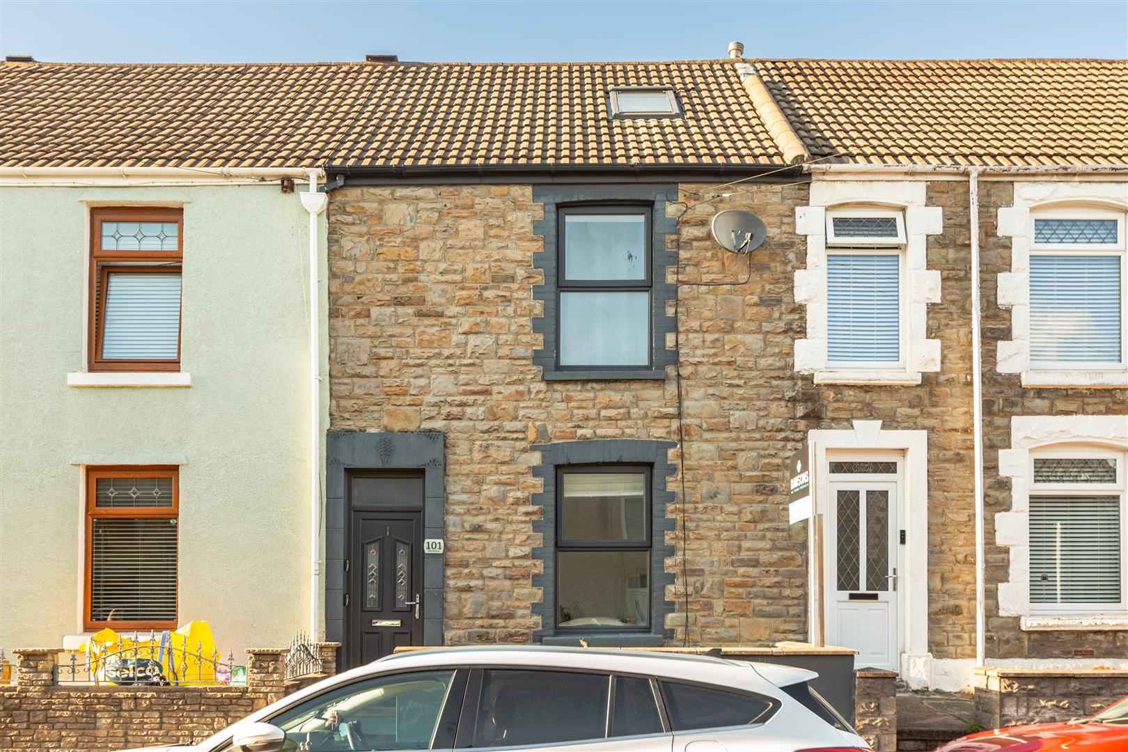 Courtney Street, Manselton, Swansea, SA5 9NX
